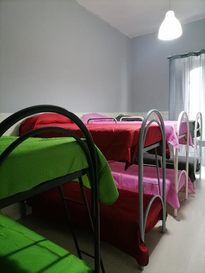 Sahary Hostel Naples Luaran gambar