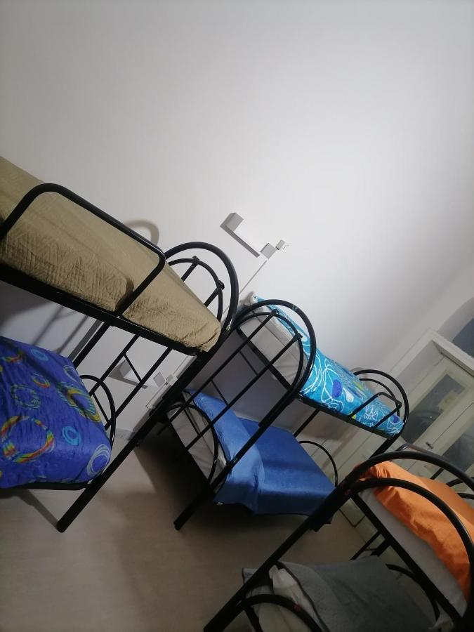 Sahary Hostel Naples Luaran gambar